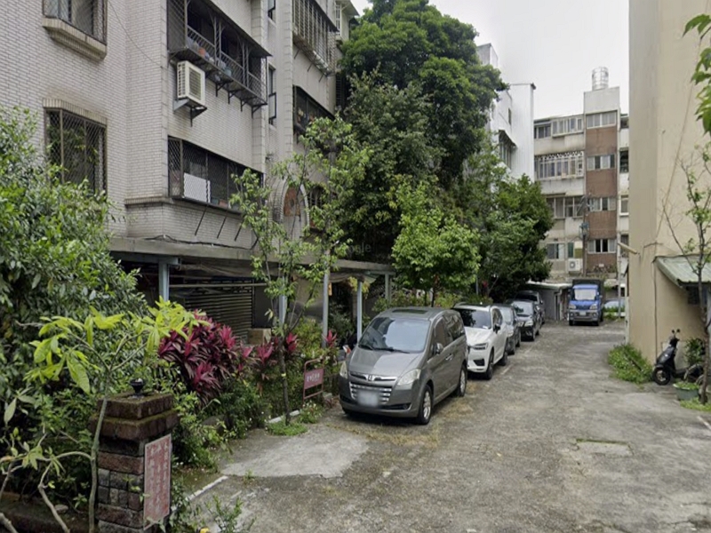 大庭院30坪【一樓】文德路22巷27弄24號1樓 法拍屋照片3