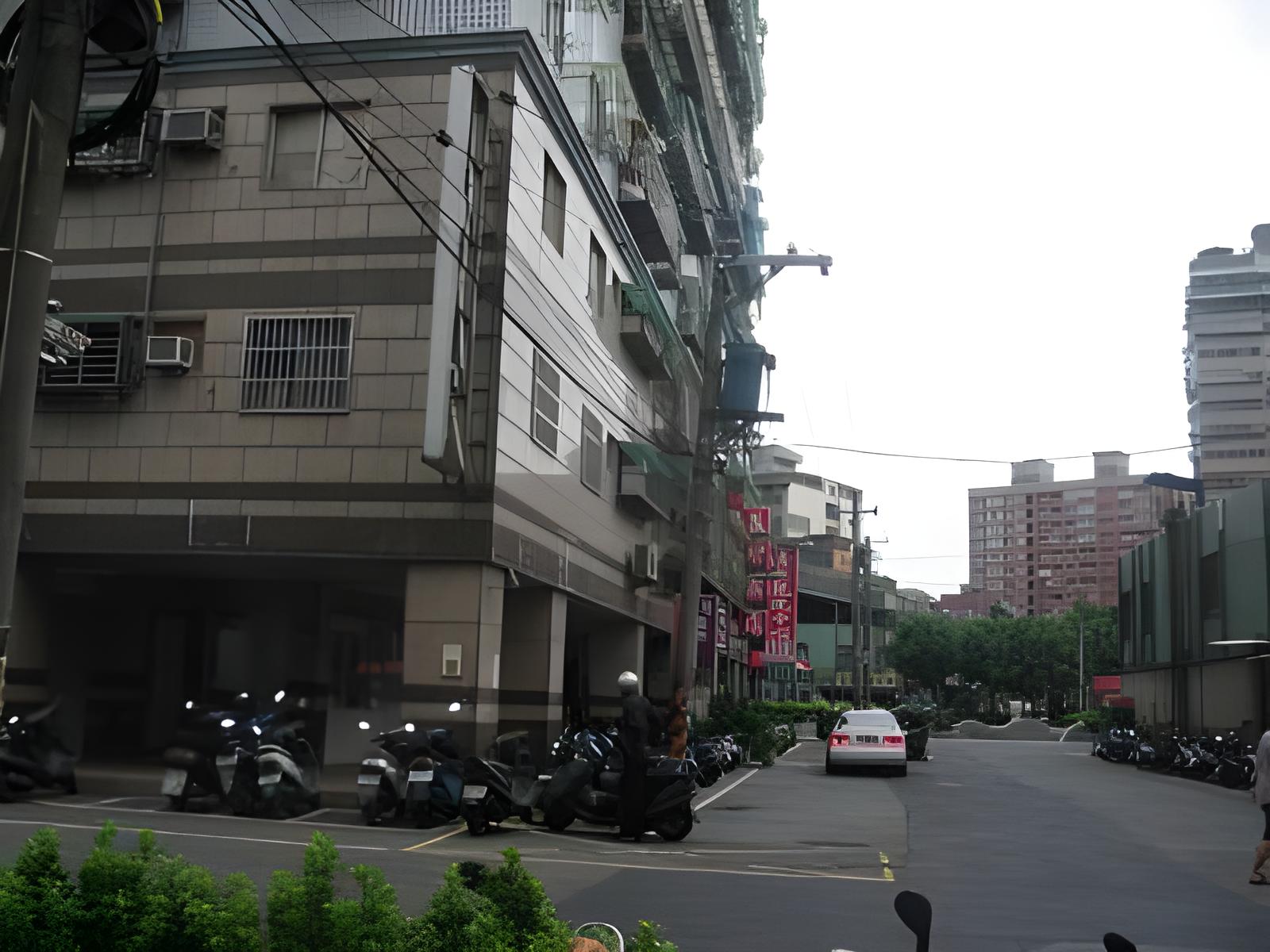 【收租商場店面】8車位立仁街42號地下一層 法拍屋照片7
