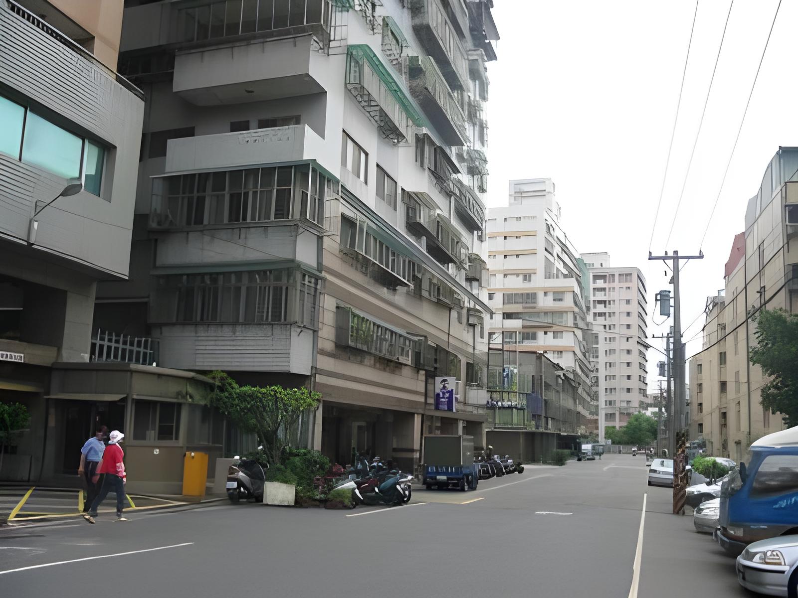 【收租商場店面】8車位立仁街42號地下一層 法拍屋照片8