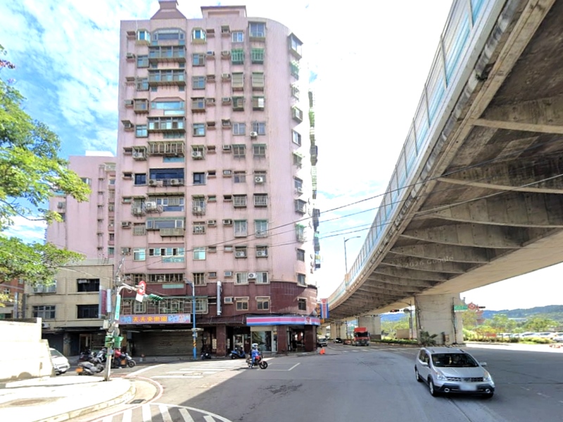 64快速道路【港都大樓】中山路二段459號9樓 法拍屋照片3