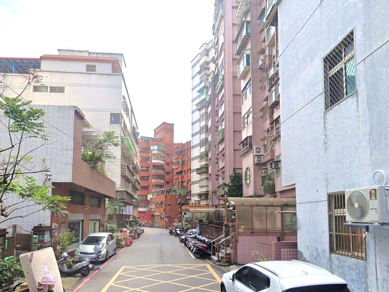 64快速道路【港都大樓】中山路二段459號9樓 法拍屋照片5