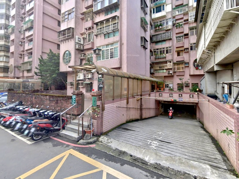 64快速道路【港都大樓】中山路二段459號9樓 法拍屋照片6