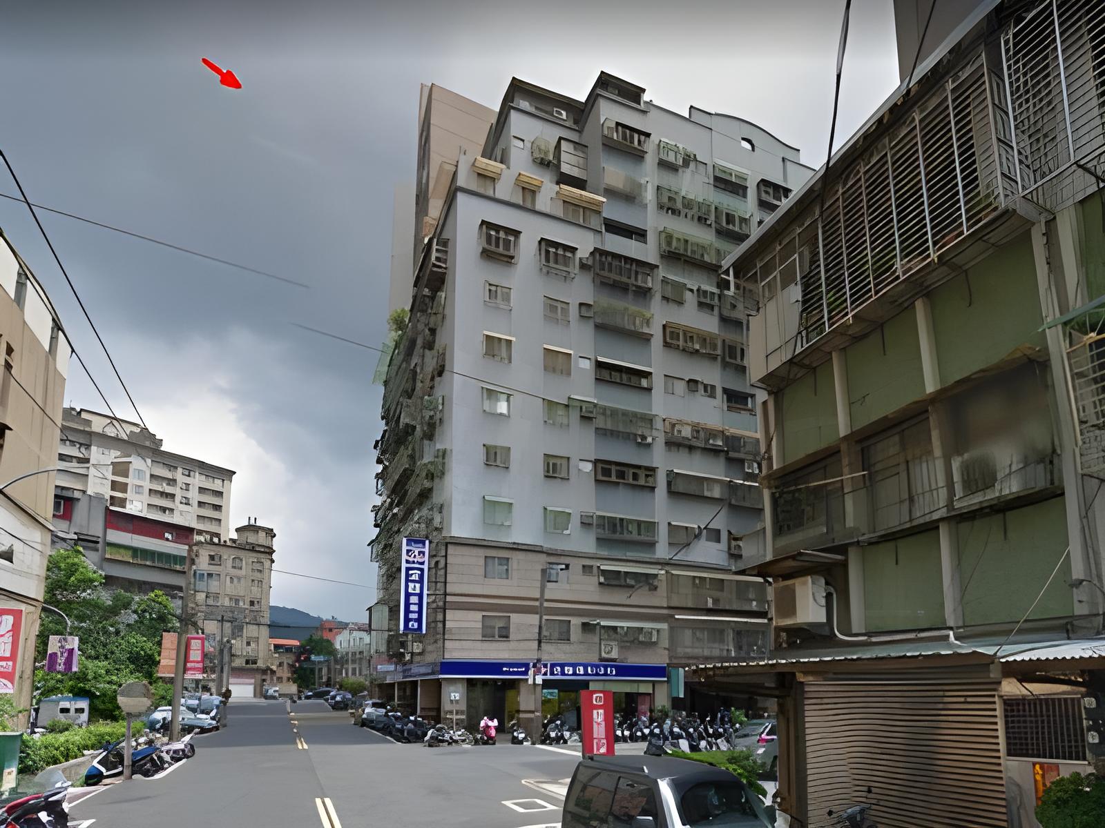 【收租商場店面】8車位立仁街42號地下一層 法拍屋照片2