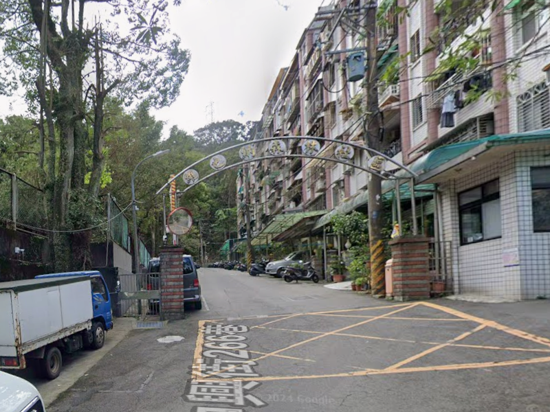 頂加【維也納森林社區】中興街266巷20號5樓 法拍屋照片3