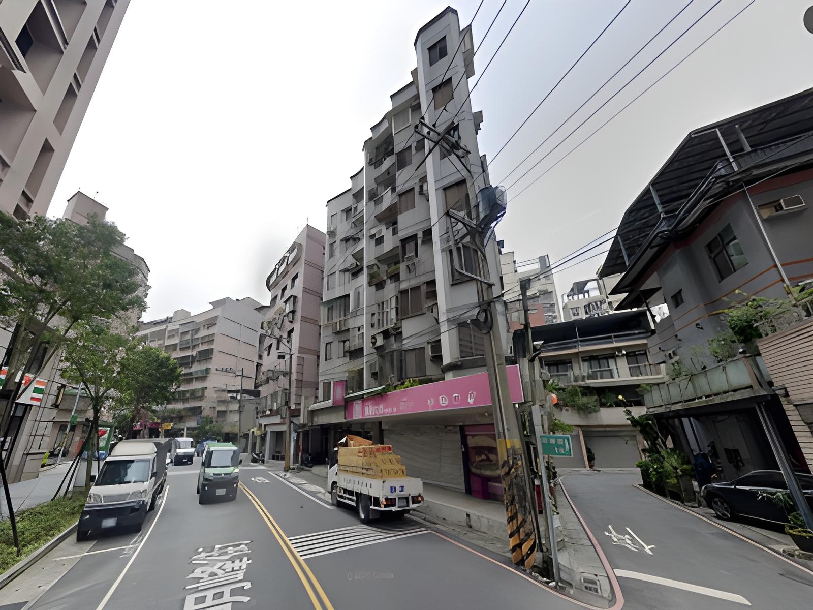 金龍國小【明湖培園】明峰街8號4樓 法拍屋照片4
