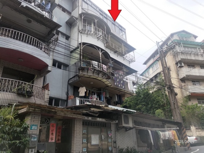 3房【美之城社區】永業路81巷40號5樓 法拍屋照片3